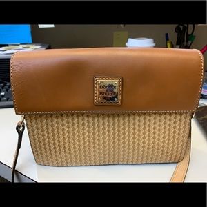 Dooney & Bourke Purse (TRADES ACCEPTED)